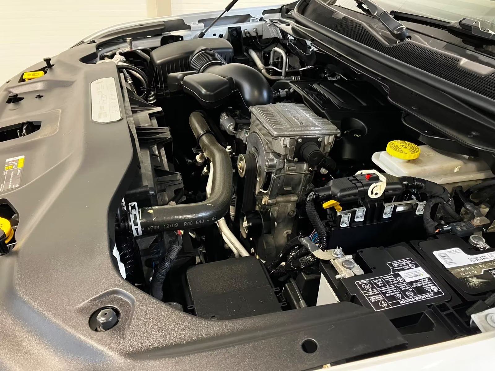 Jeep Wagoneer Řada 2 5,7 8 míst ACC 360 Kamera LED LPG