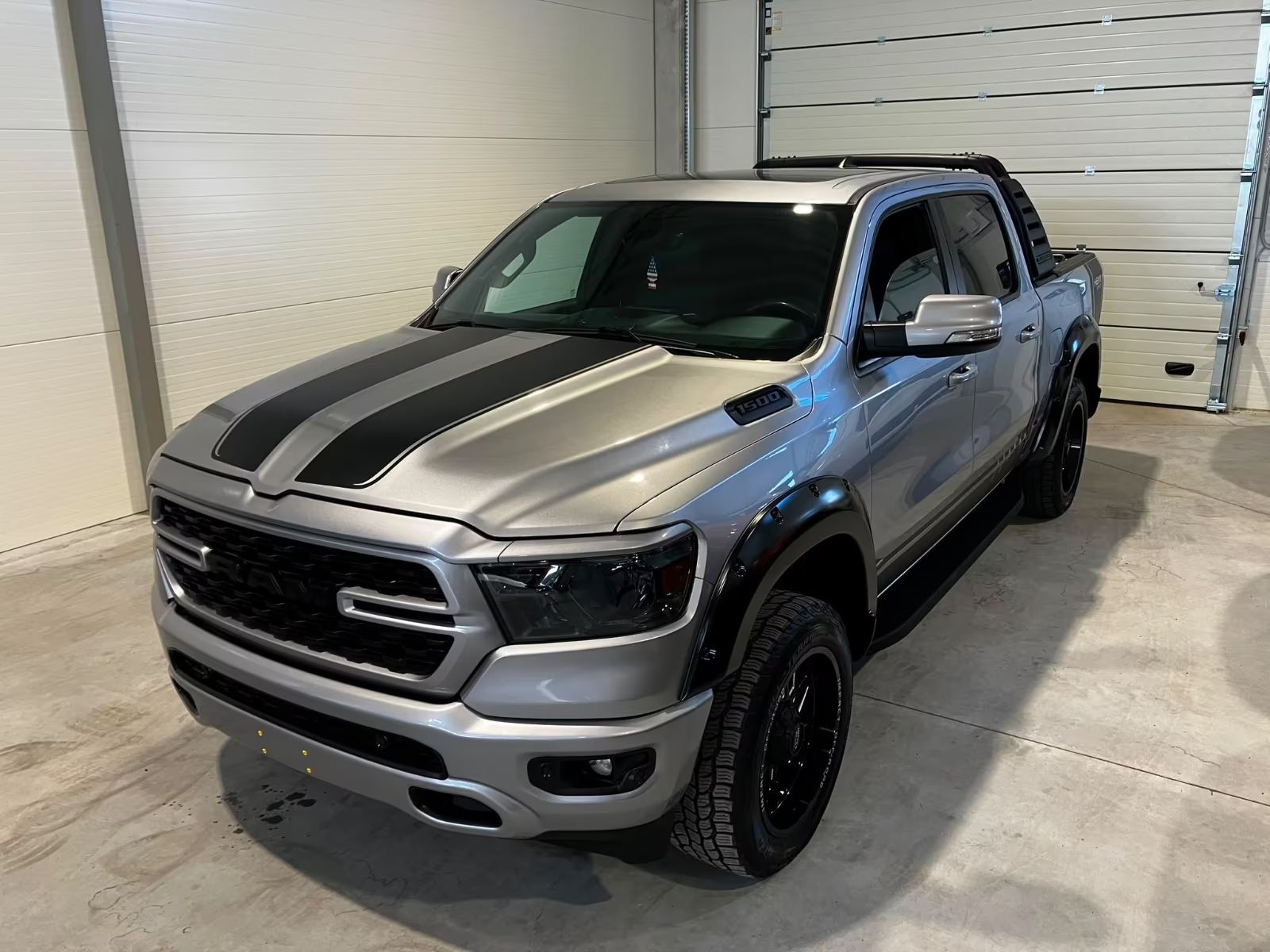 Dodge RAM 5,7 Kůže CREWCAB 4×4  LPG odpočet DPH
