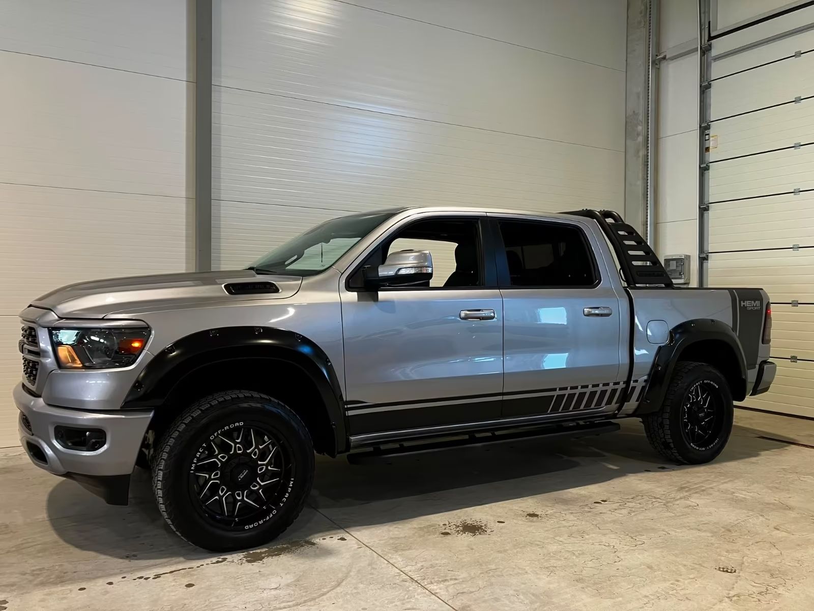 Dodge RAM 5,7 Kůže CREWCAB 4×4  LPG odpočet DPH