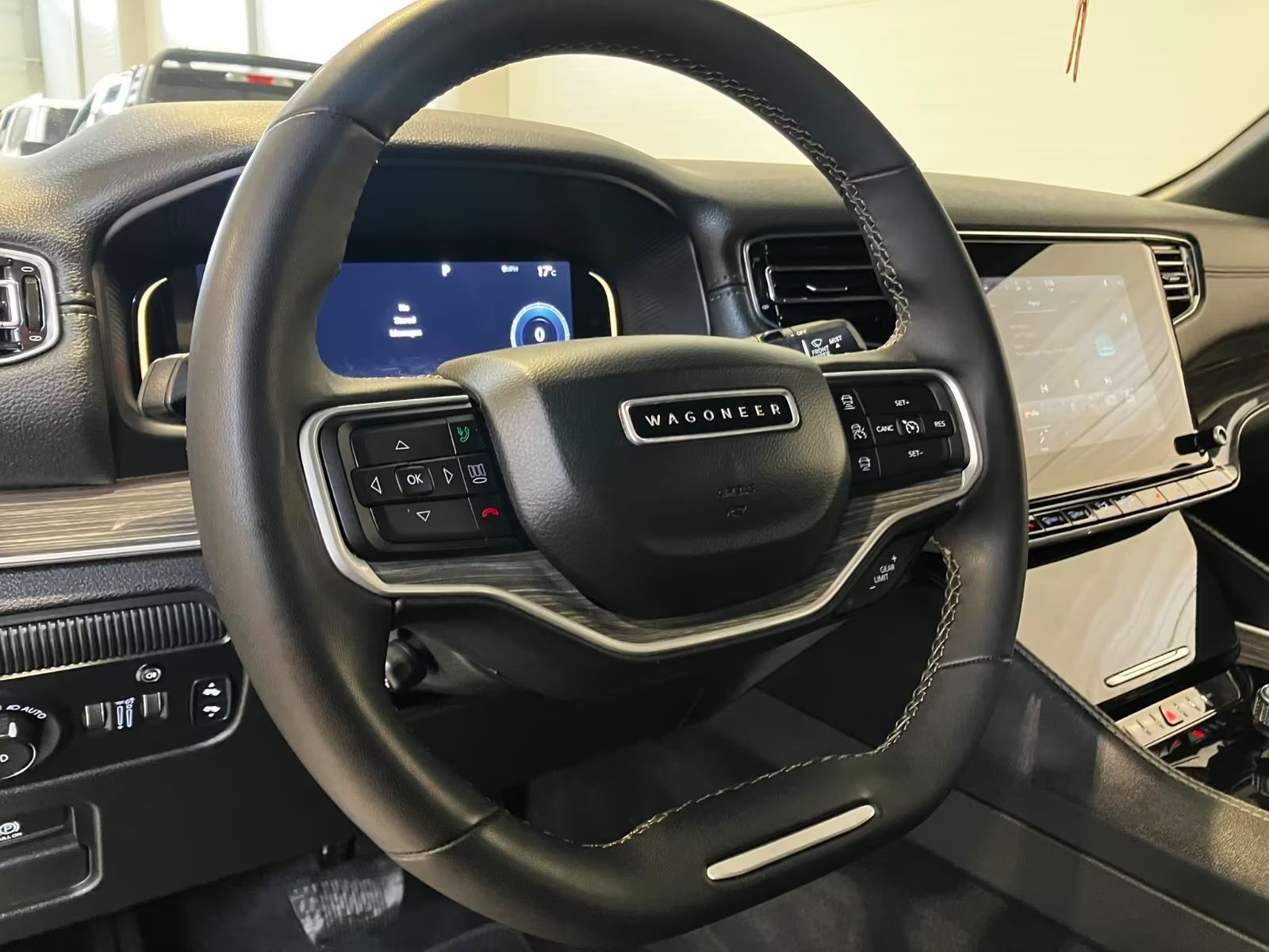 Jeep Wagoneer Řada 2 5,7 8 míst ACC 360 Kamera LED LPG