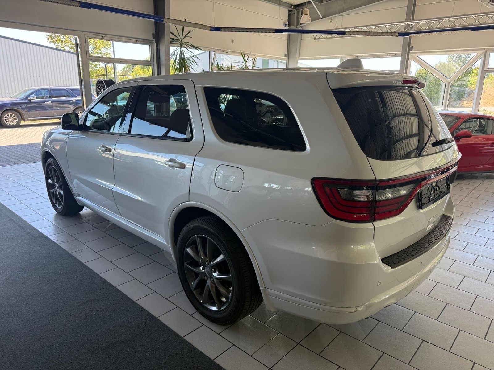 Dodge Durango 5,7 R/T 7 míst k sezení LPG