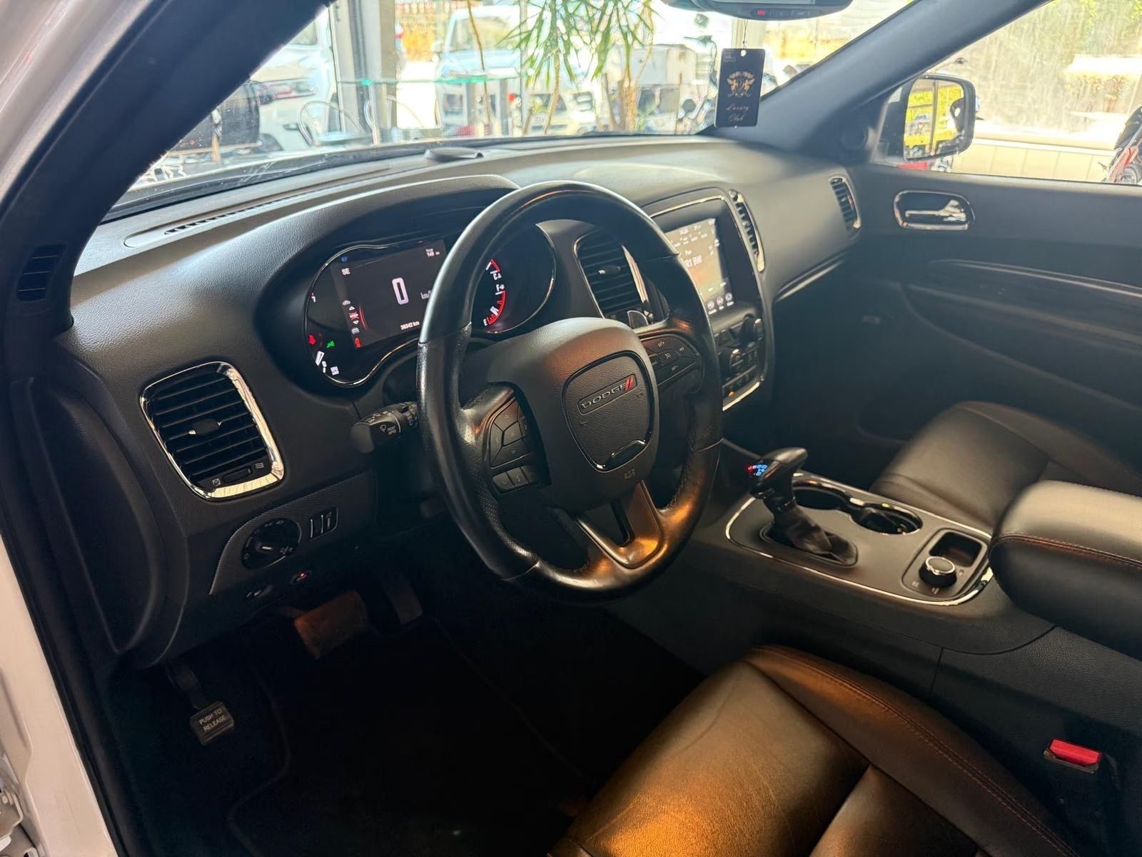 Dodge Durango 5,7 R/T 7 míst k sezení LPG