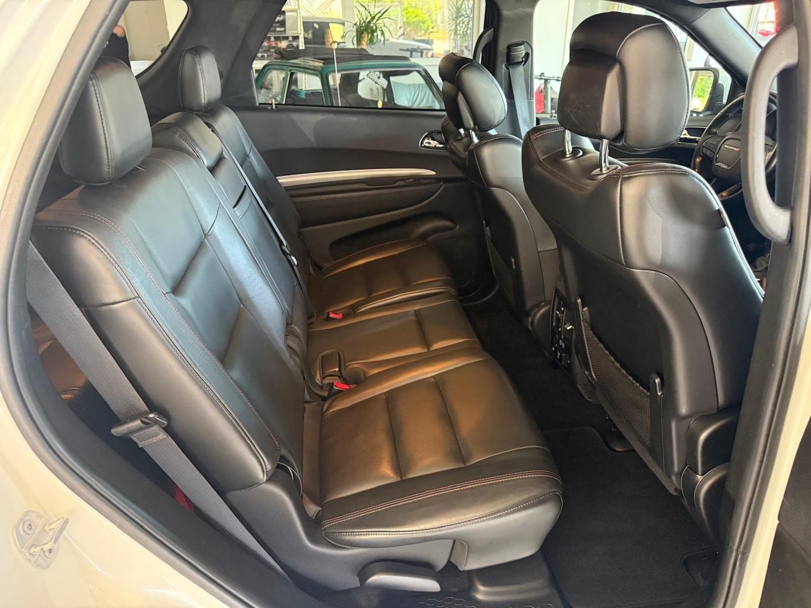 Dodge Durango 5,7 R/T 7 míst k sezení LPG