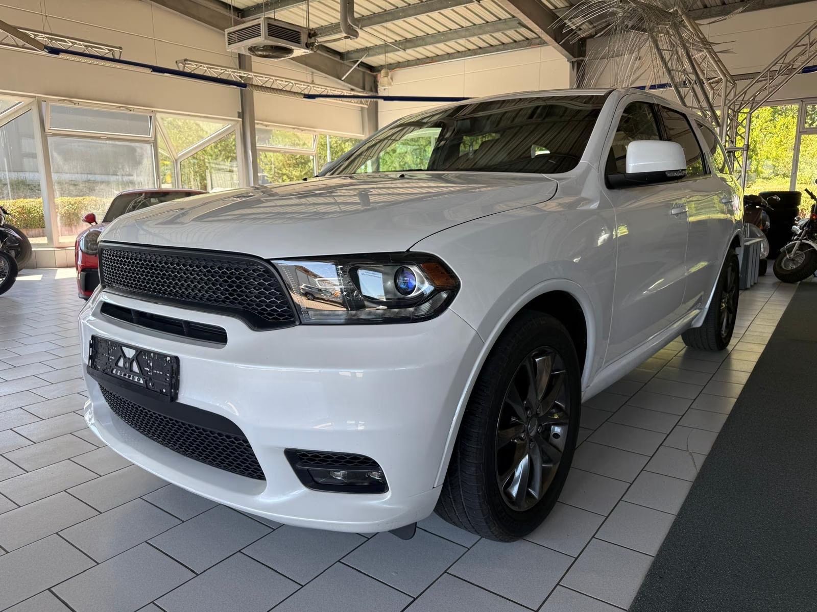 Dodge Durango 5,7 R/T 7 míst k sezení LPG