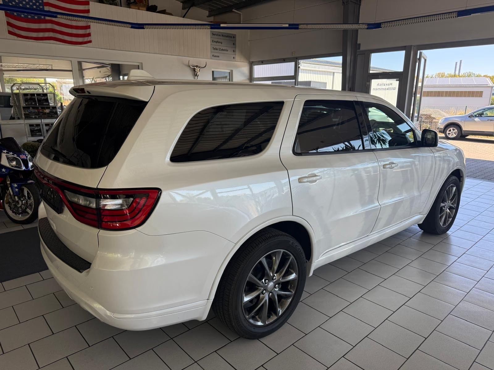 Dodge Durango 5,7 R/T 7 míst k sezení LPG