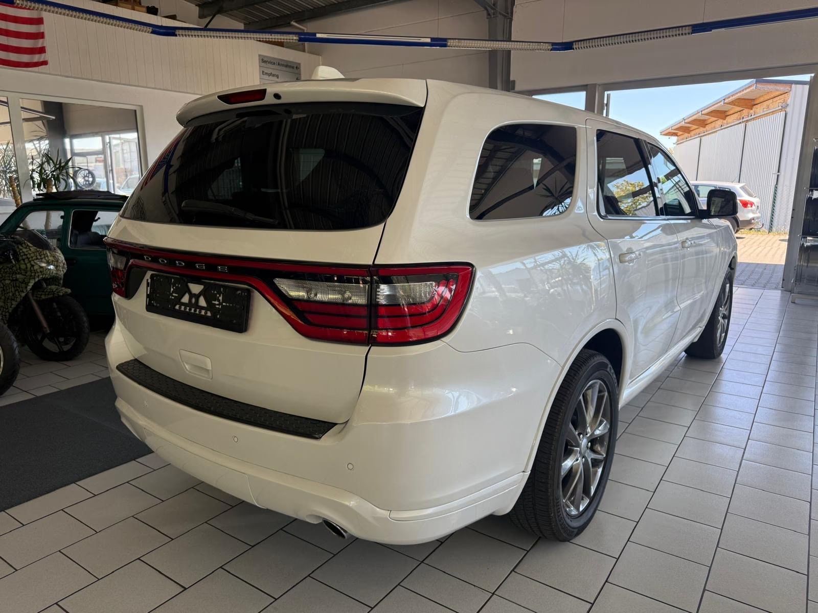 Dodge Durango 5,7 R/T 7 míst k sezení LPG