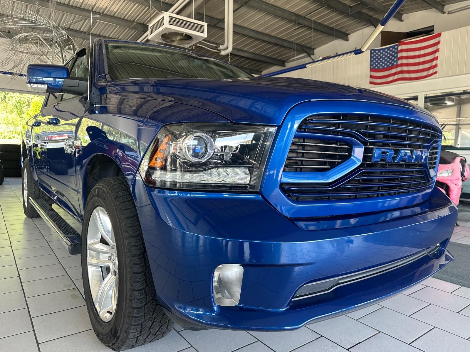 Dodge RAM 5.7 SPORTOVNÍ CREWCAB 4×4 LPG