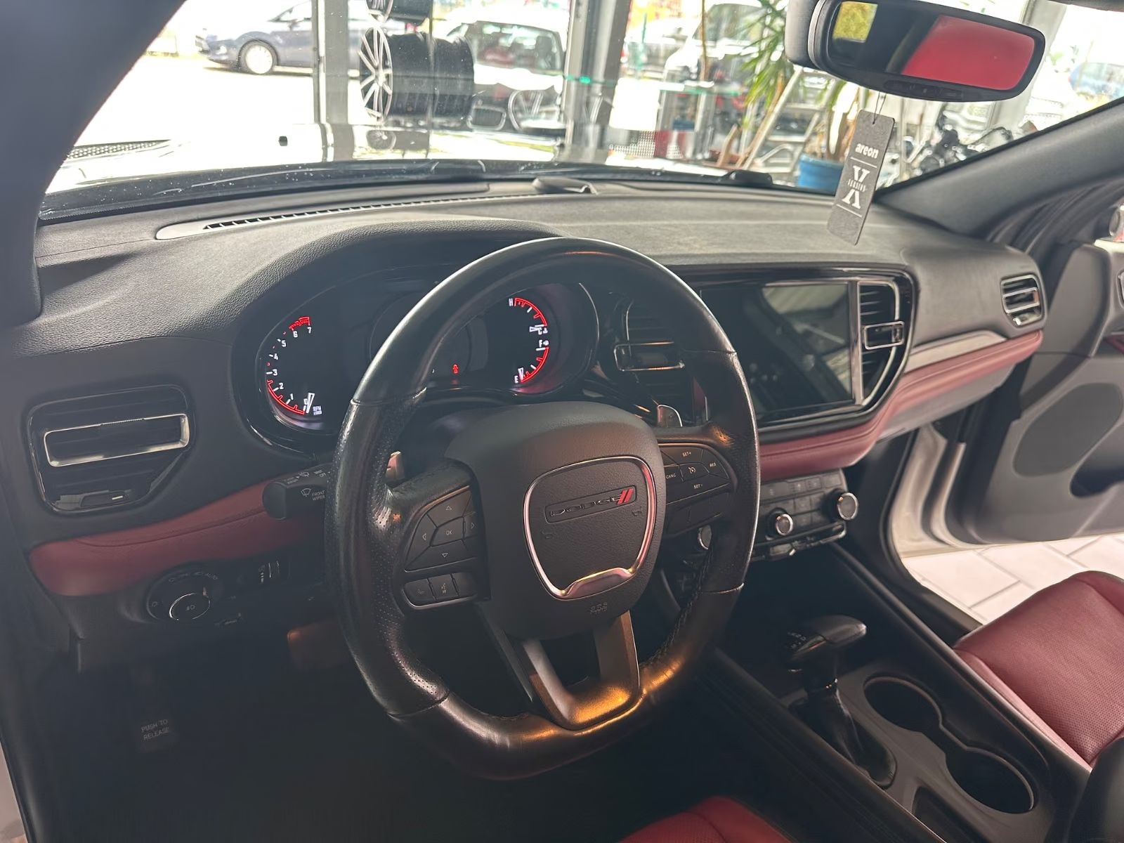 Dodge Durango 5,7 R/T 7 míst k sezení LPG