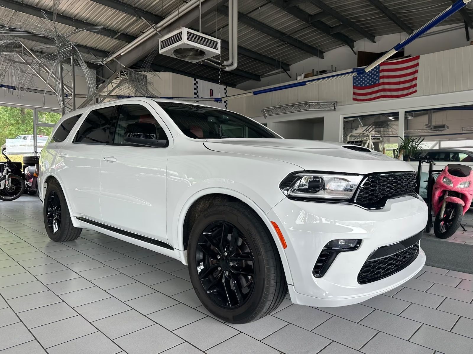 Dodge Durango 5,7 R/T 7 míst k sezení LPG