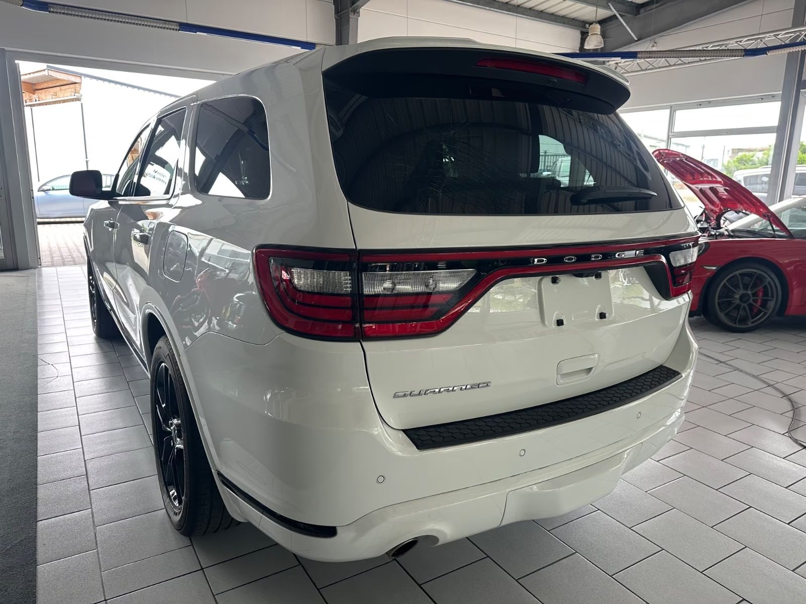 Dodge Durango 5,7 R/T 7 míst k sezení LPG